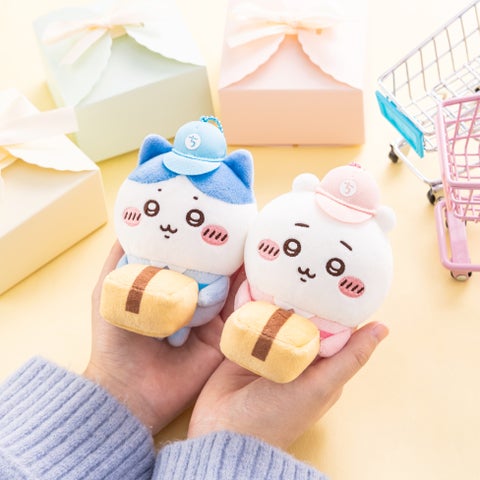 Chiikawaちいかわ｜5週年紀念送貨員掛飾公仔（不包本地運費）（不能與其他產品一同購買）